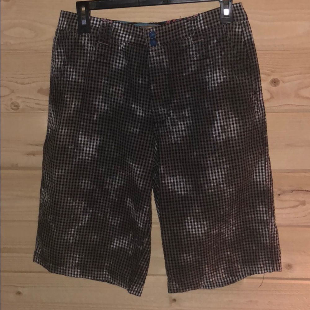 Aknowledge‎ Shorts - Picture 2 of 10